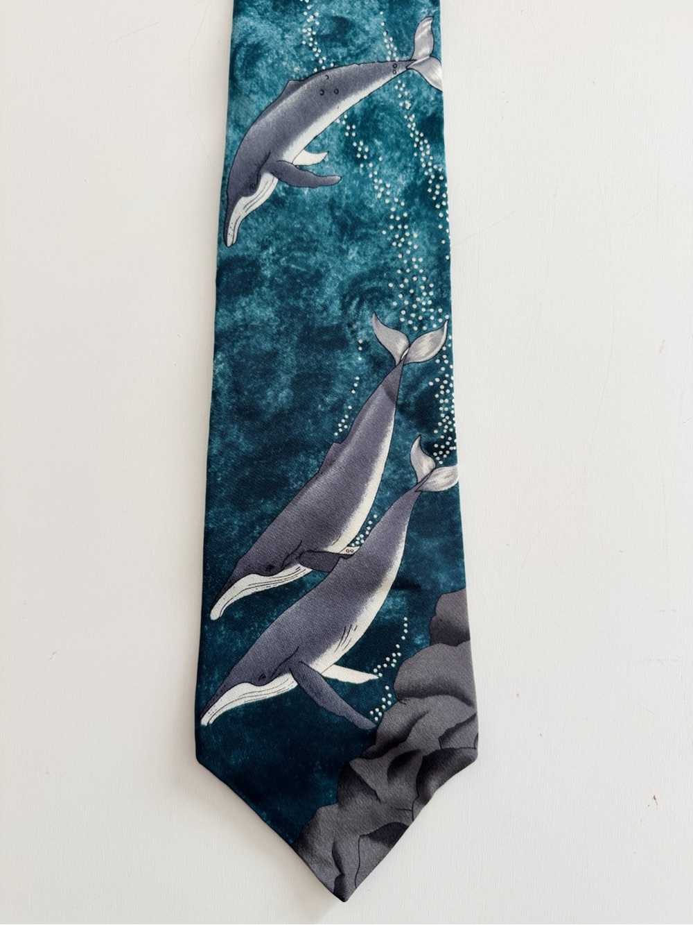 Vintage 1991 World Wildlife Fund Humpback Whales Tie